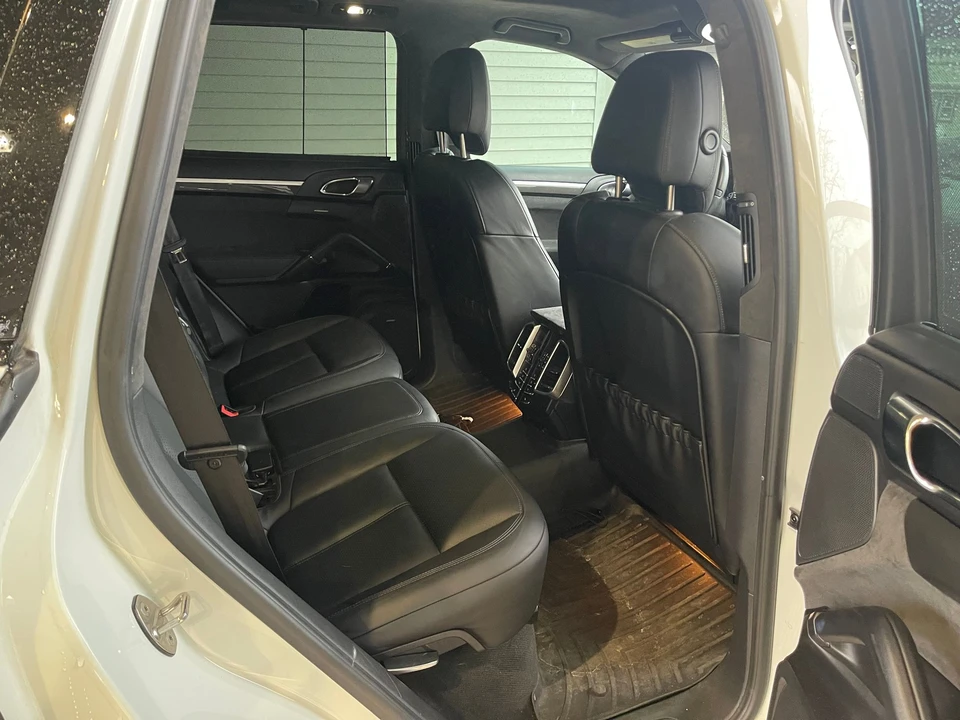 2013 Porsche 958 Cayenne GTS - Image 15 of 17