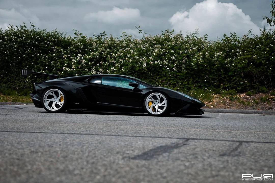 2013 Lamborghini Aventador LP700-4 - Image 6 of 10