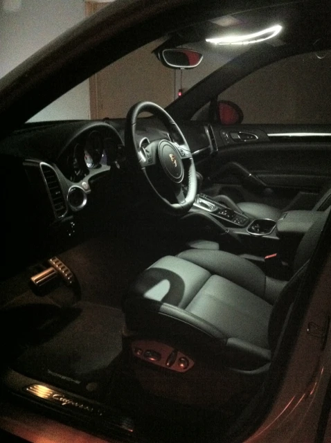 2013 Porsche 958 Cayenne S - Image 5 of 5