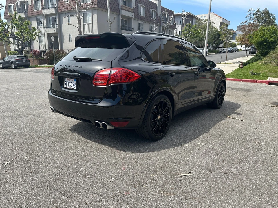 2014 Porsche 958 Cayenne Turbo - Image 10 of 30
