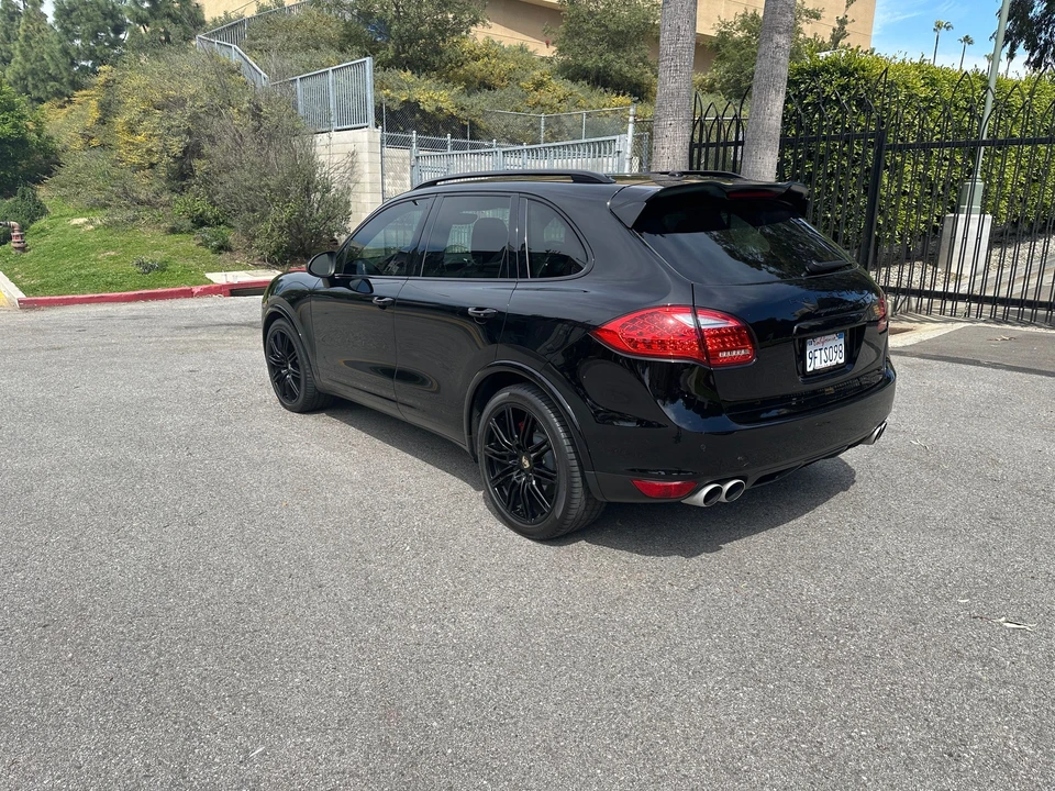 2014 Porsche 958 Cayenne Turbo - Image 12 of 30