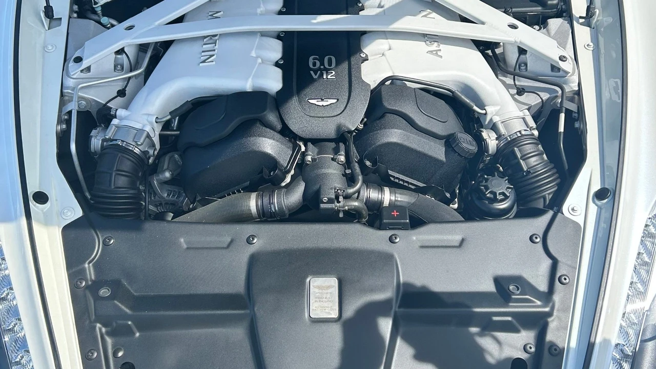 2014 Aston Martin Vanquish 2nd Gen - Image 14 of 15