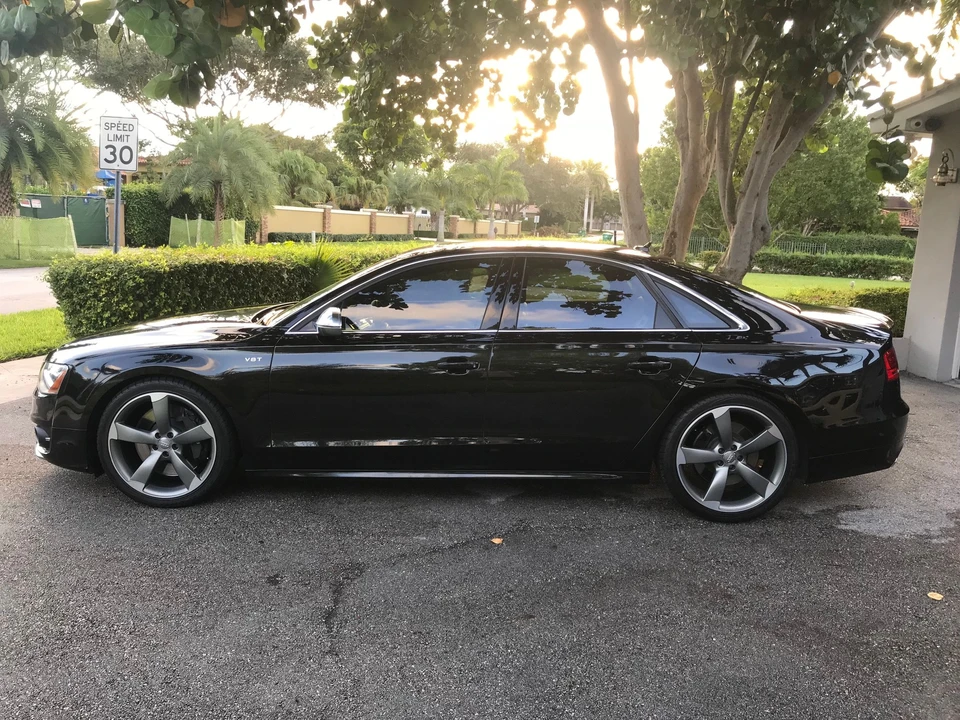 2014 Audi D4 S8 - Image 2 of 15
