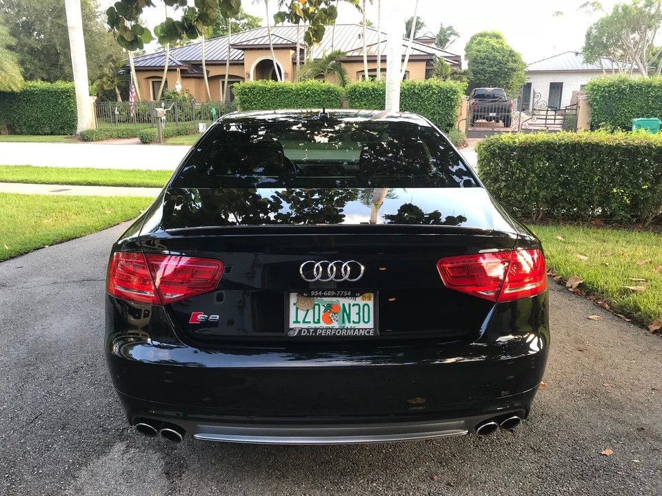 2014 Audi D4 S8 - Image 4 of 15