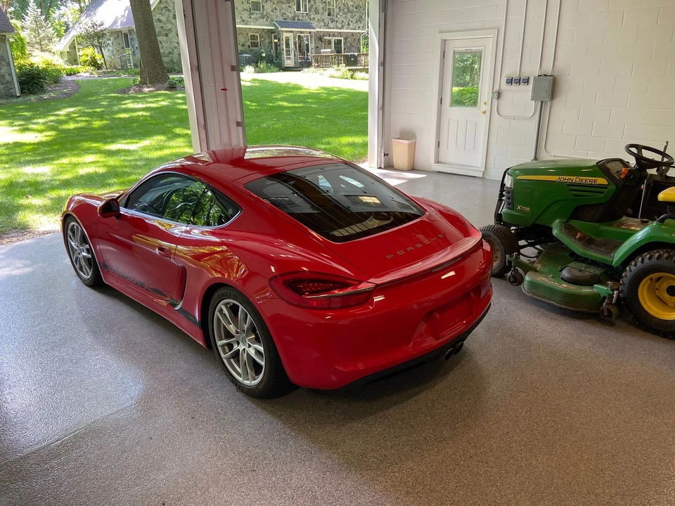 2014 Porsche 981 Cayman S - Image 16 of 31