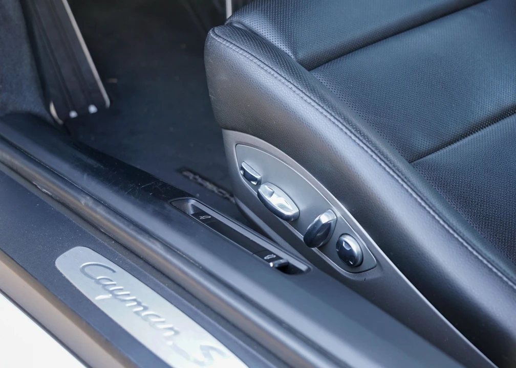 2014 Porsche 981 Cayman S - Image 18 of 31