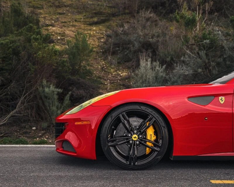 2014 Ferrari FF - Image 11 of 31