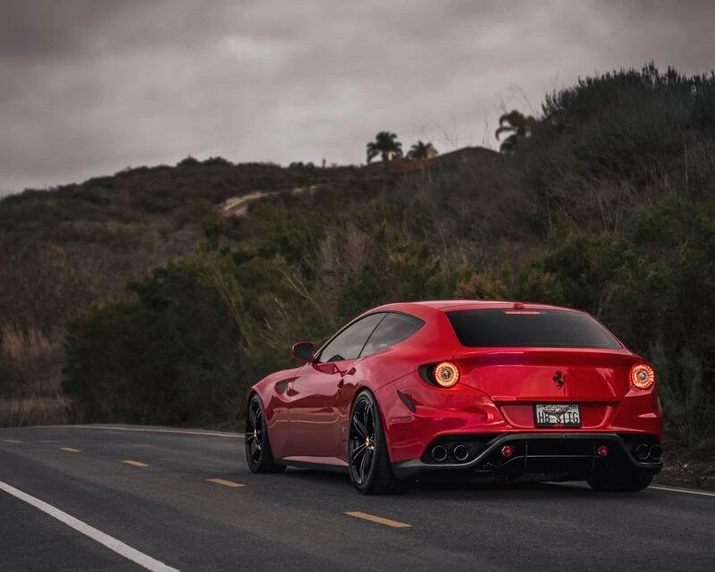 2014 Ferrari FF - Image 10 of 31