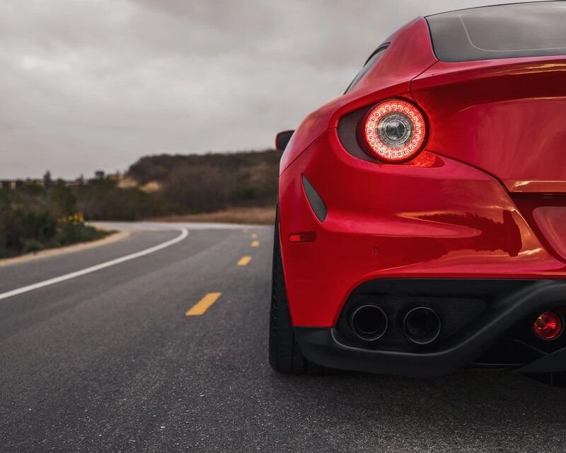 2014 Ferrari FF - Image 7 of 31