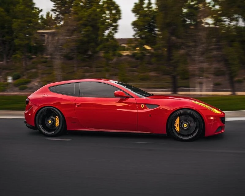 2014 Ferrari FF - Image 2 of 31