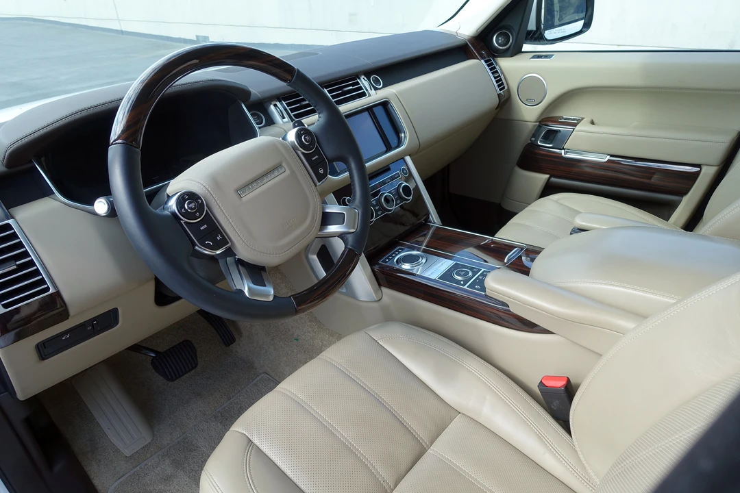 2014 Land Rover Range Rover L405 - Image 4 of 5