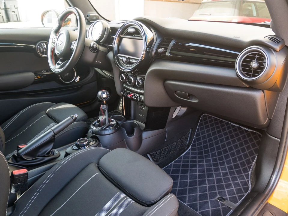 2014 Mini Mini John Cooper Works 2nd Gen - Image 27 of 31