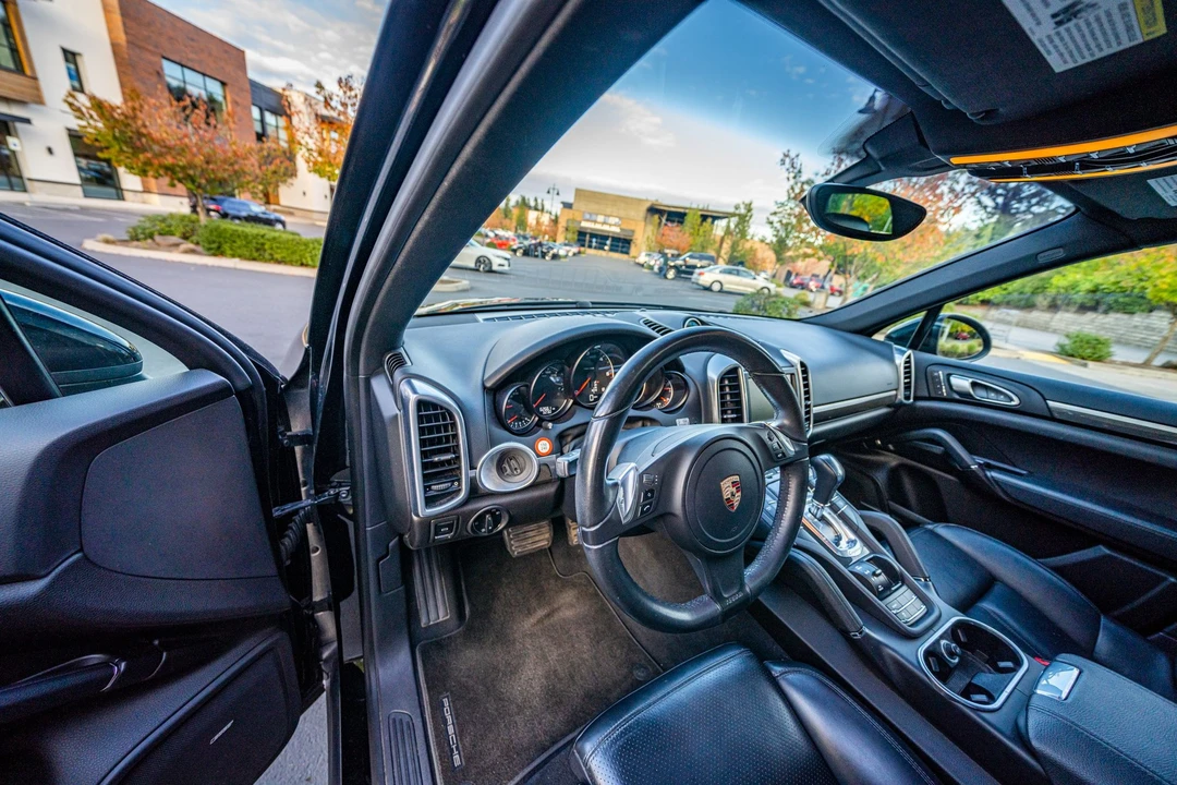 2014 Porsche 958 Cayenne Diesel - Image 9 of 15