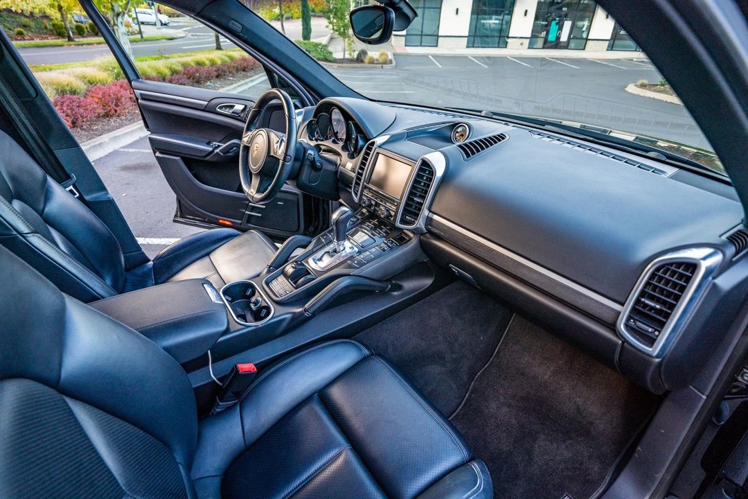 2014 Porsche 958 Cayenne Diesel - Image 11 of 15