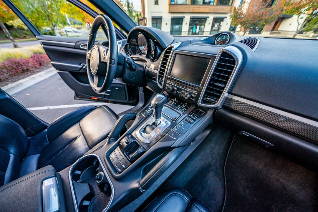 2014 Porsche 958 Cayenne Diesel - Image 12 of 15