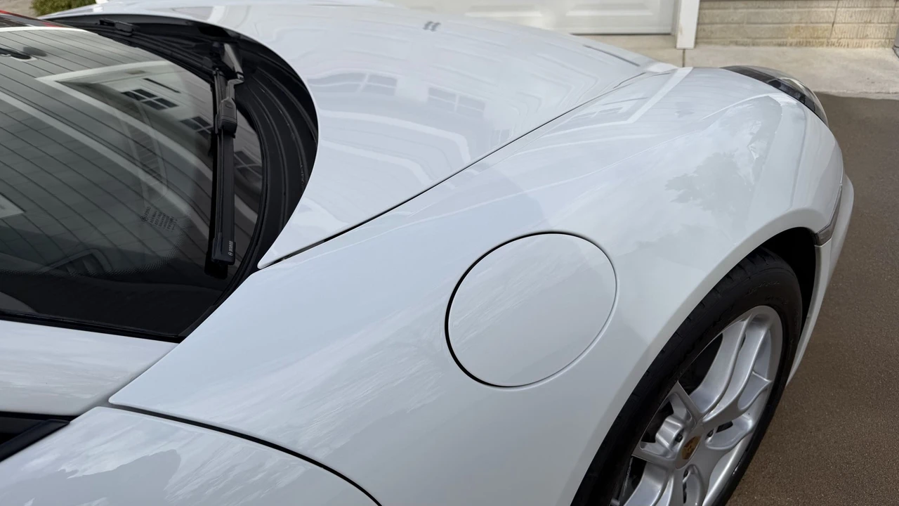 2014 Porsche 981 Cayman - Image 16 of 31