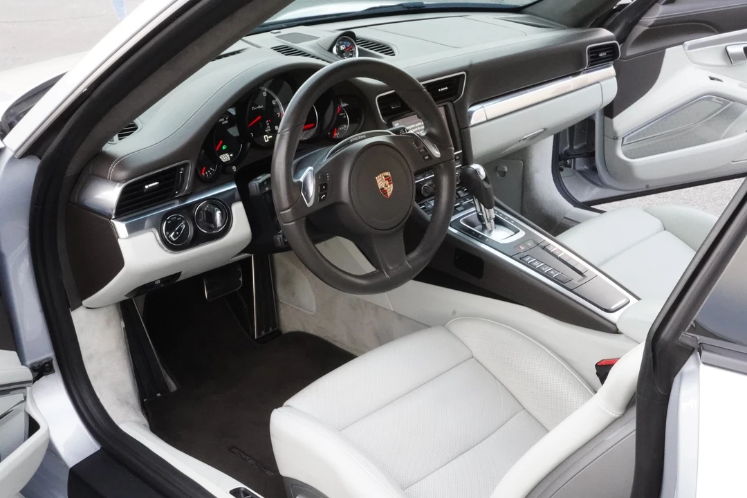 2014 Porsche 991 Turbo - Image 3 of 16