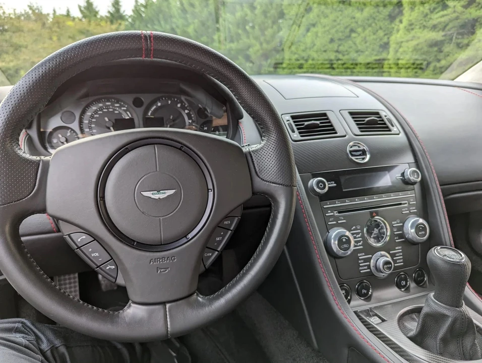 2015 Aston Martin V8 Vantage (2006-2017) - Image 4 of 4
