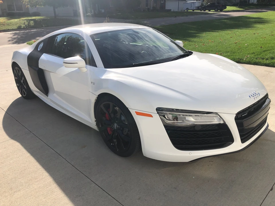 2015 Audi 42 R8 - Image 4 of 17