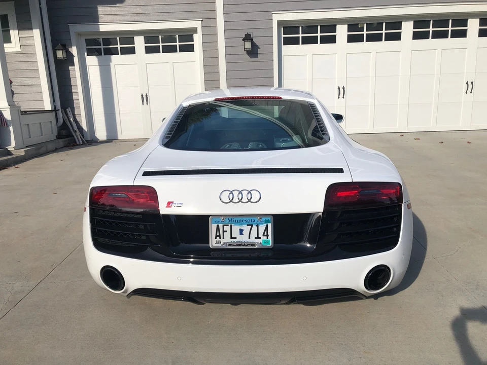 2015 Audi 42 R8 - Image 6 of 17