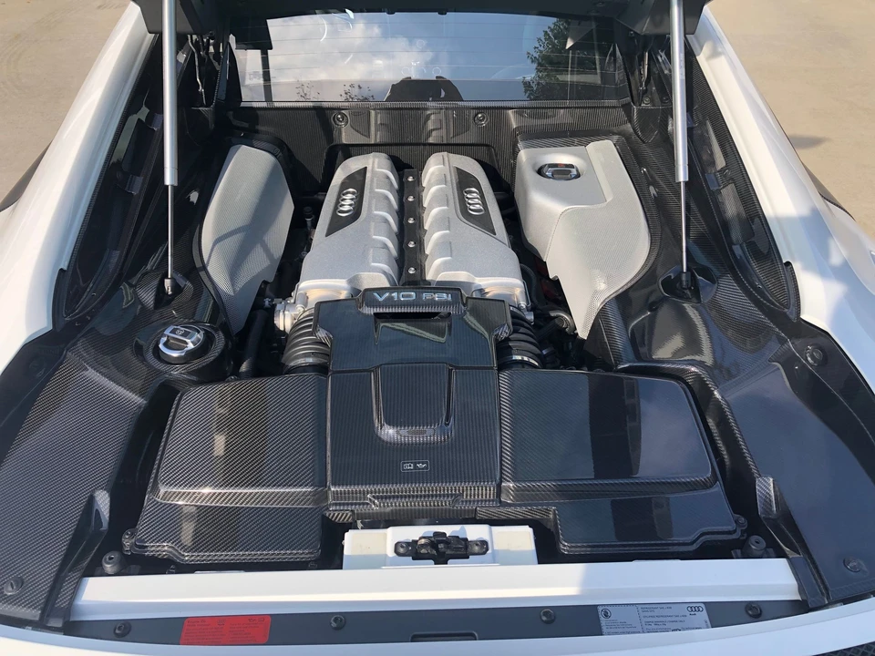 2015 Audi 42 R8 - Image 11 of 17