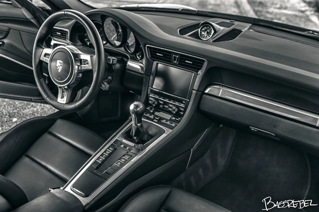 2015 Porsche 991 Carrera GTS - Image 5 of 5
