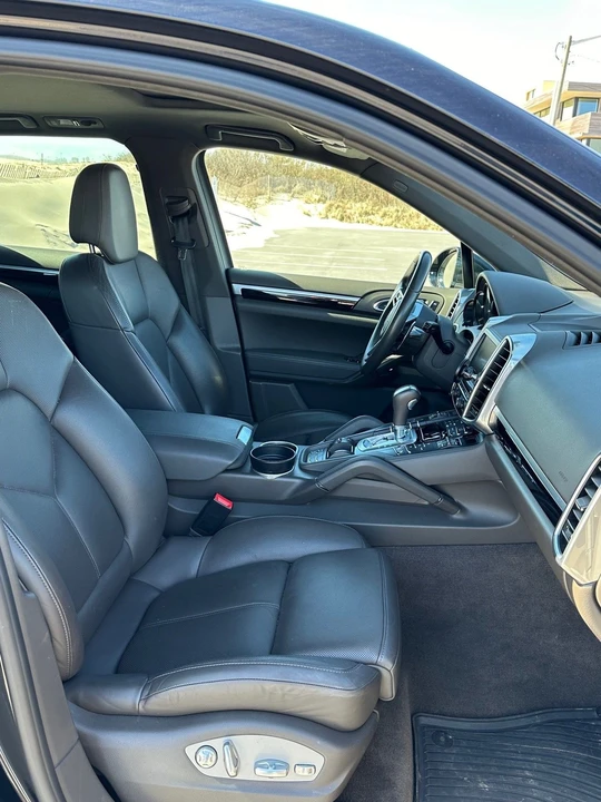 2015 Porsche 958 Cayenne Diesel - Image 15 of 30