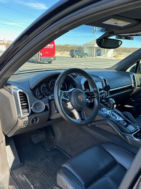 2015 Porsche 958 Cayenne Diesel - Image 18 of 30
