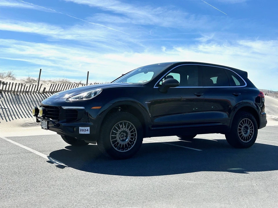 2015 Porsche 958 Cayenne Diesel - Image 2 of 31