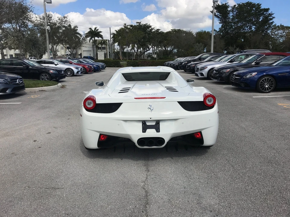 2015 Ferrari 458 Spider - Image 4 of 16