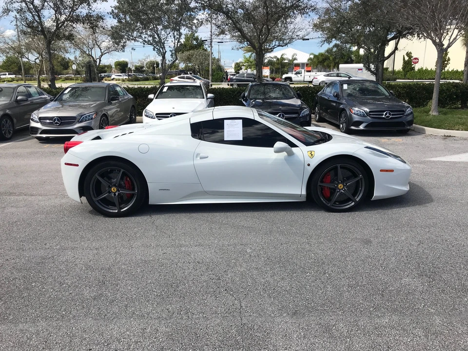2015 Ferrari 458 Spider - Image 6 of 16