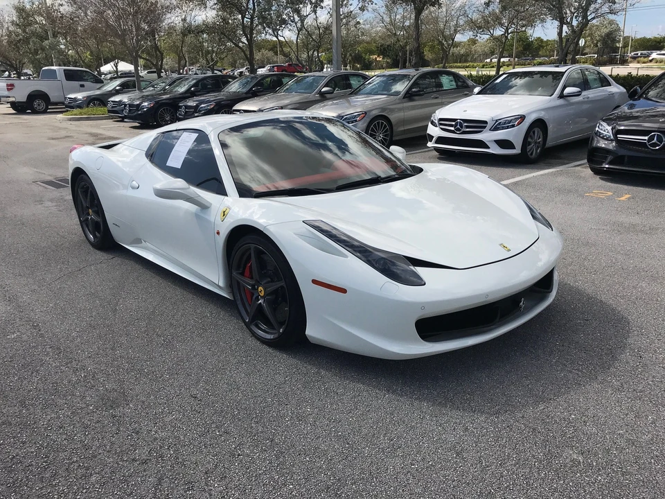 2015 Ferrari 458 Spider - Image 7 of 16