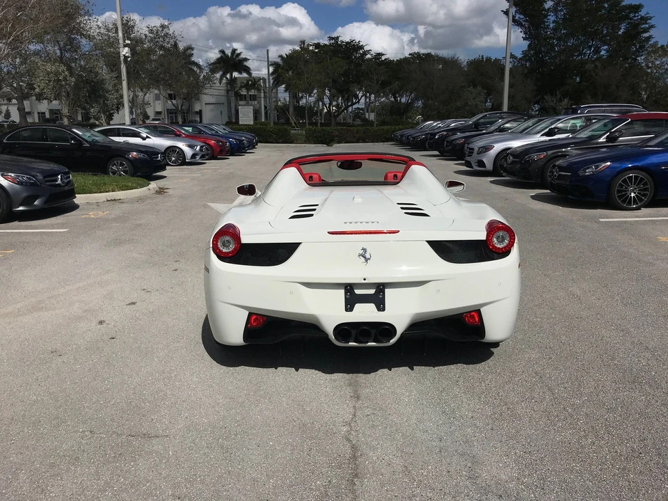 2015 Ferrari 458 Spider - Image 12 of 16