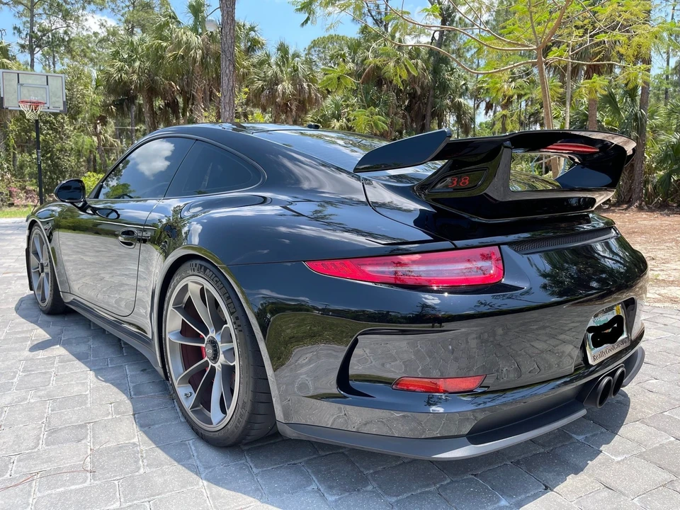 2015 Porsche 991 GT3 - Image 2 of 10