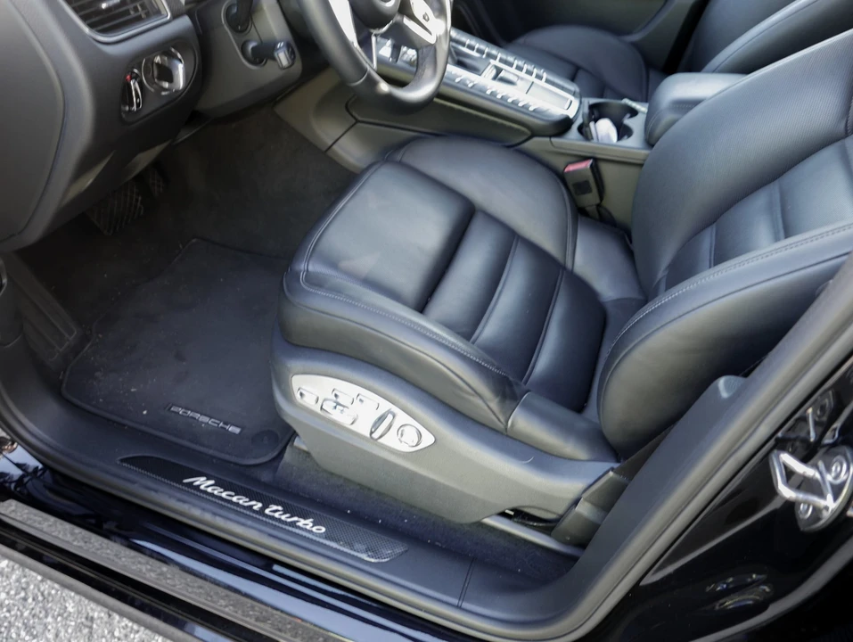 2015 Porsche Macan Turbo - Image 6 of 13