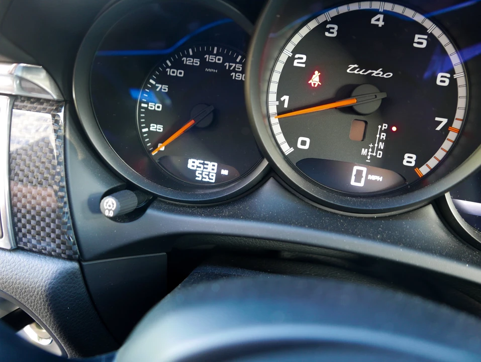 2015 Porsche Macan Turbo - Image 9 of 13