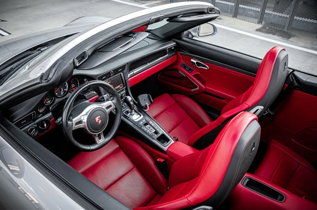 2015 Porsche 991 Turbo S - Image 8 of 16