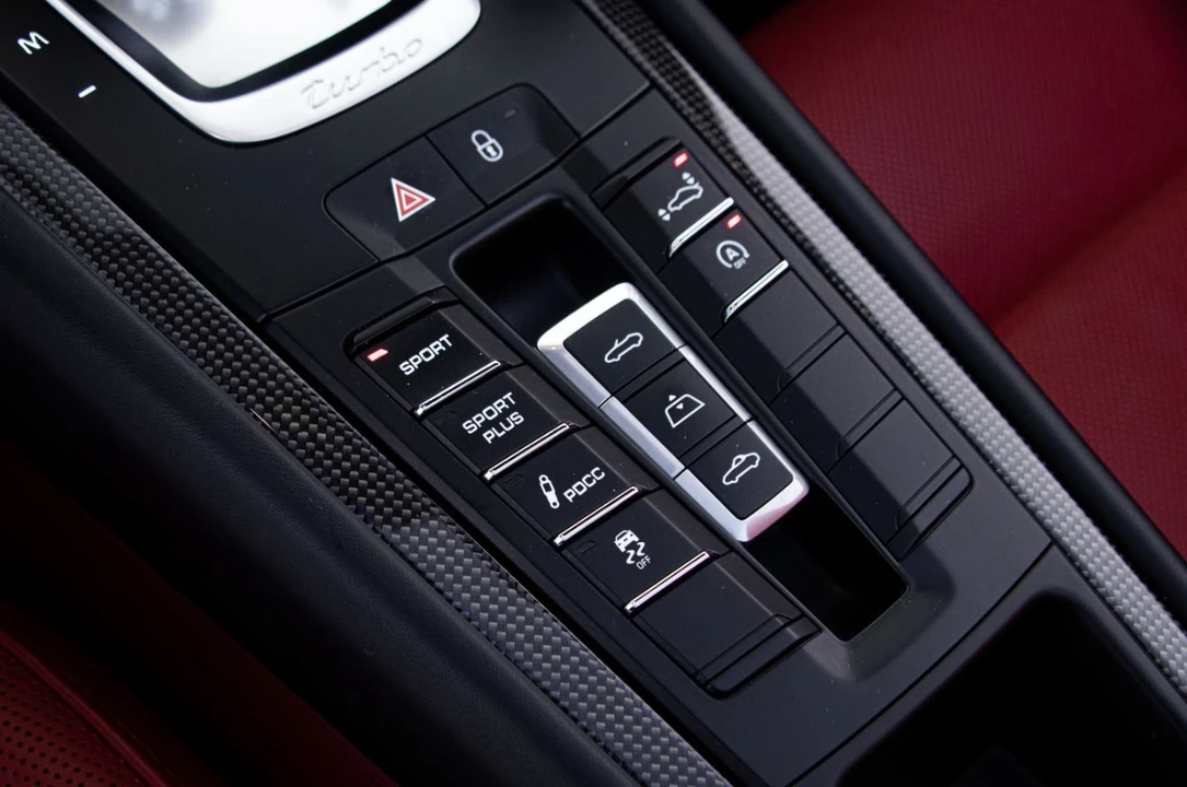 2015 Porsche 991 Turbo S - Image 13 of 16