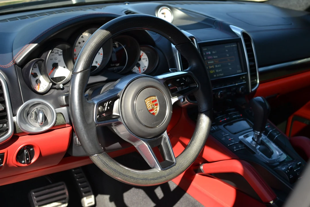 2015 Porsche 958 Cayenne Turbo - Image 11 of 13