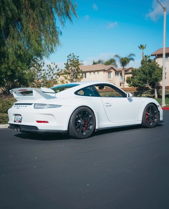 2015 Porsche 991 GT3 - Image 2 of 9