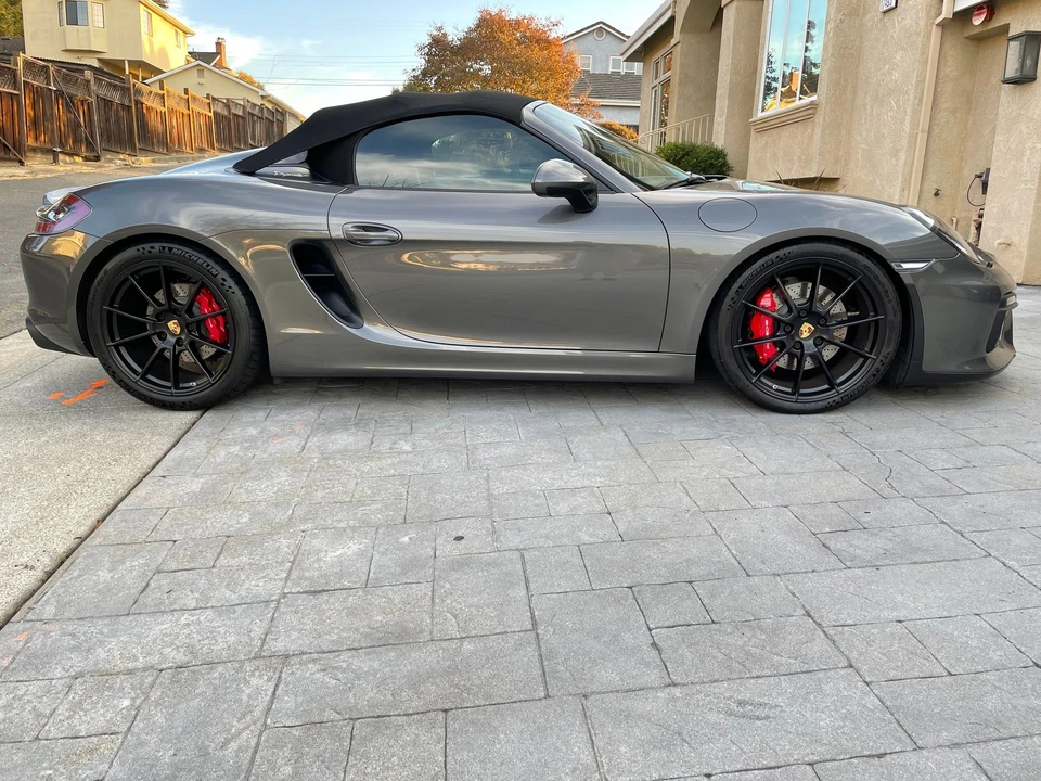 2016 Porsche 981 Boxster Spyder - Image 4 of 14