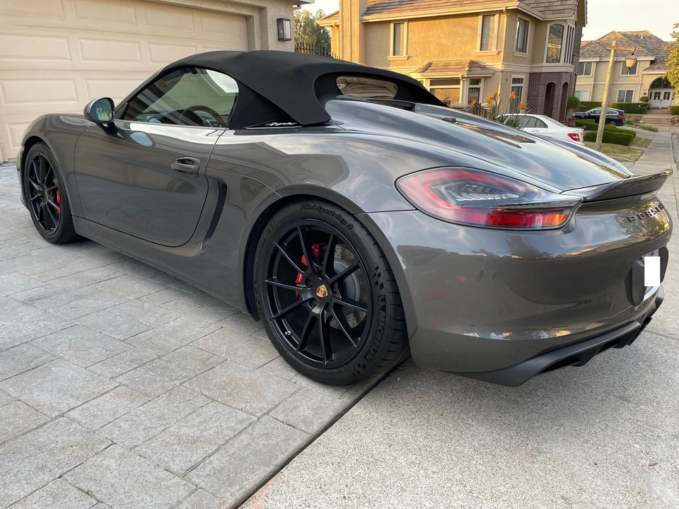 2016 Porsche 981 Boxster Spyder - Image 5 of 14