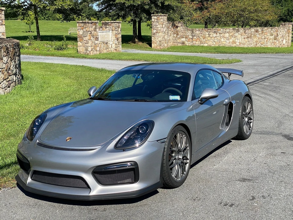 2016 Porsche 981 Cayman GT4 - Image 9 of 31