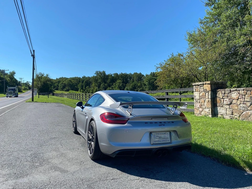 2016 Porsche 981 Cayman GT4 - Image 19 of 31