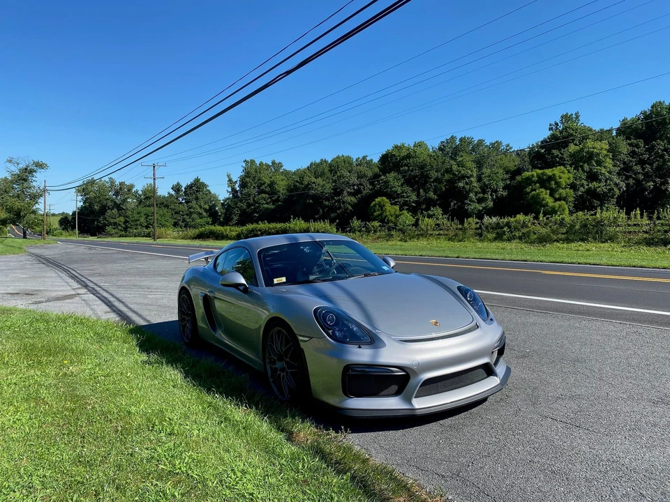 2016 Porsche 981 Cayman GT4 - Image 22 of 31