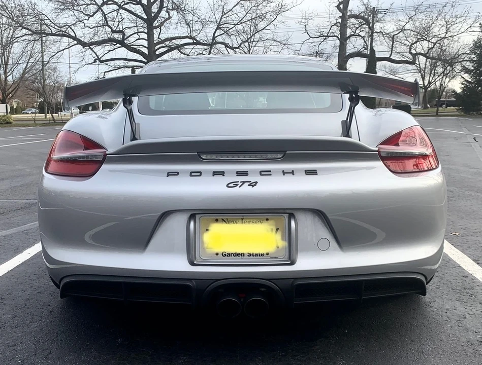 2016 Porsche 981 Cayman GT4 - Image 6 of 8
