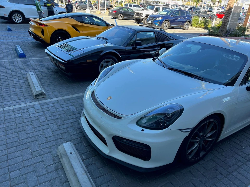2016 Porsche 981 Cayman GT4 - Image 5 of 8