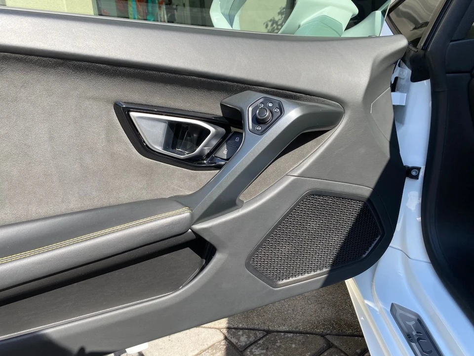 2016 Lamborghini Huracan LP580-2 - Image 11 of 31