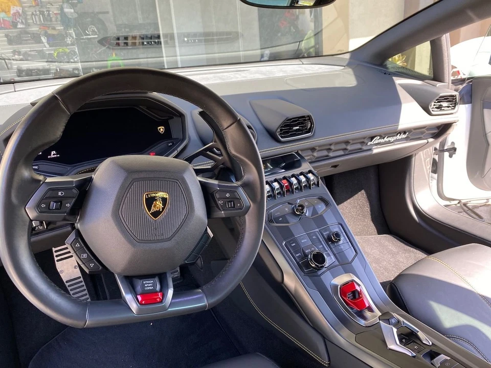 2016 Lamborghini Huracan LP580-2 - Image 14 of 31