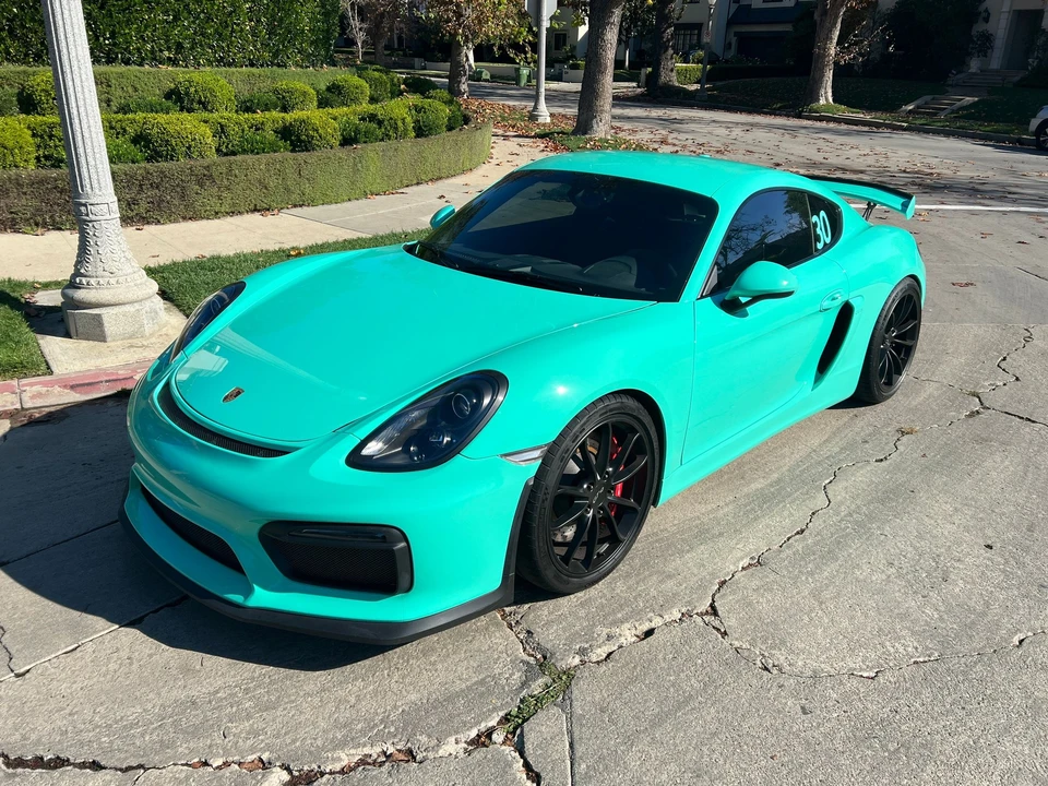 2016 Porsche 981 Cayman GT4 - Image 17 of 18